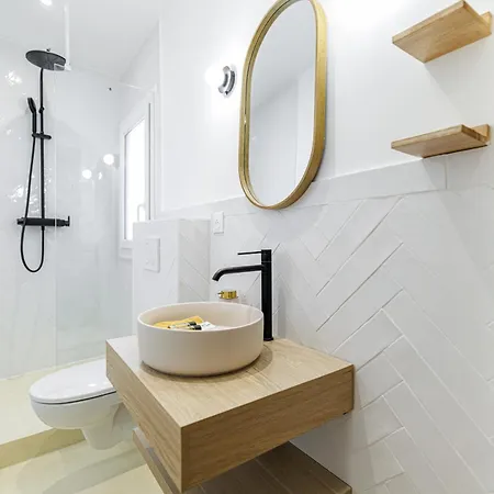 62 Carnot Lot 7 - Duplex Atypique- Climatise - 2 Nice