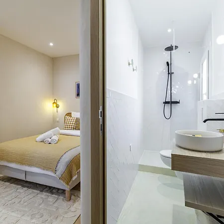 62 Carnot Lot 7 - Duplex Atypique- Climatise - 2 Nice