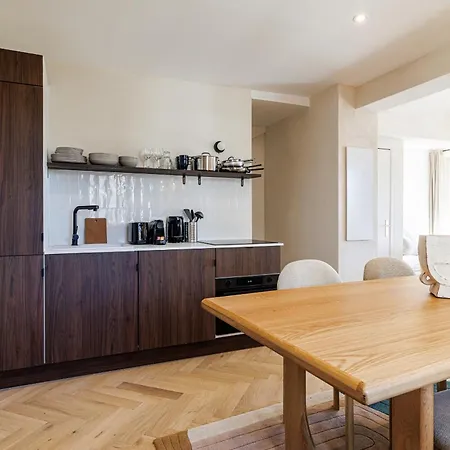 62 Carnot Lot 7 - Duplex Atypique- Climatise - 2 Nice